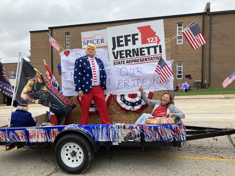 14 Parade 7 - Trump Nancy