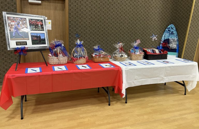 2 - set up silent auction IMG_5680 (2)