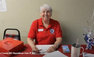 2a - 001-1 checkin Donna