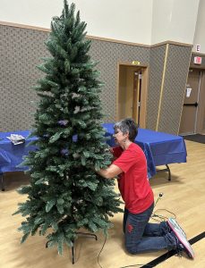 4b - set up gift card tree IMG_5696 (2)