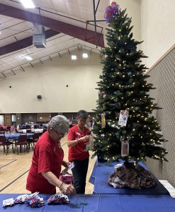 4d - set up gift card tree IMG_5701 (2)