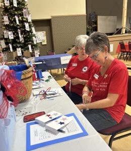 4f - set up gift card tree IMG_5710 (2)