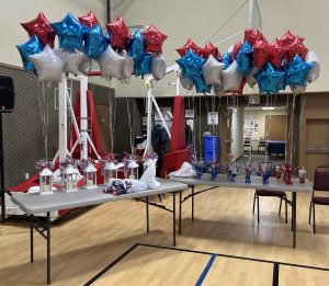 8b - set up decorations IMG_5675 (2)