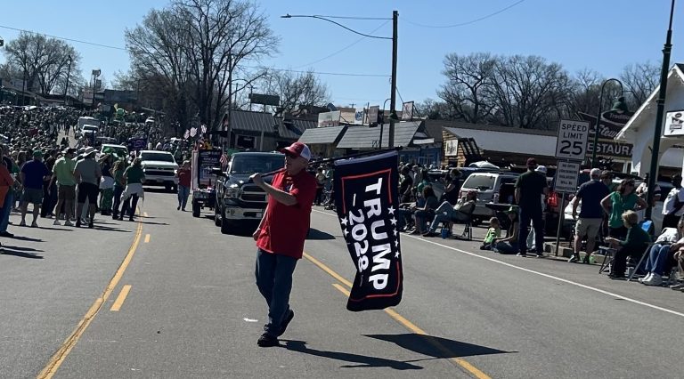 15 parade1